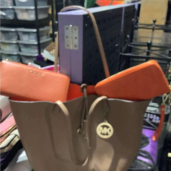 Authentic purses - Picture 10 of 15